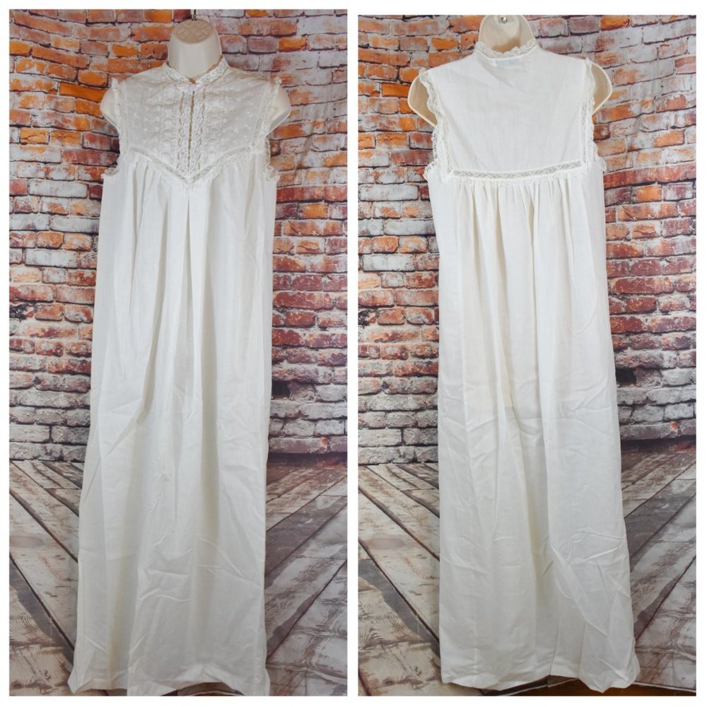 Christian Dior Small Nightgown Union Made NWOT Lingerie lace Prairie Vintage